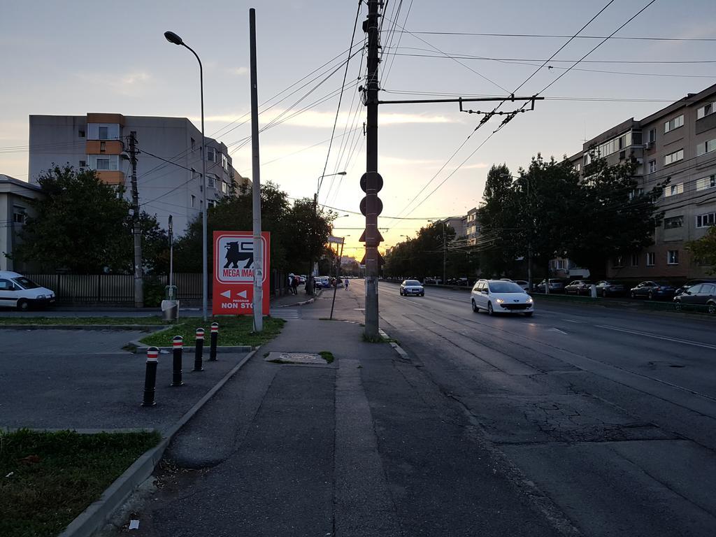 Woodstone Apartment Ploeszti Zewnętrze zdjęcie