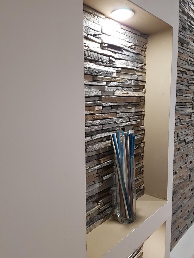 Woodstone Apartment Ploeszti Zewnętrze zdjęcie